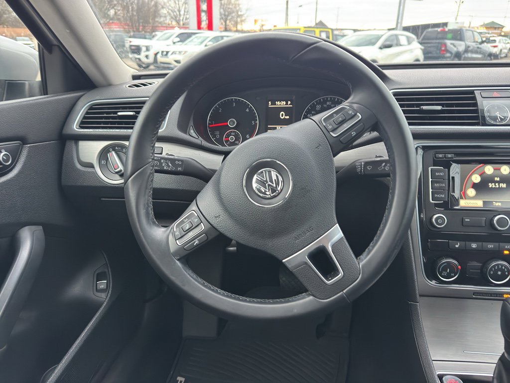Used 2014 Volkswagen Passat TDI SE image 13