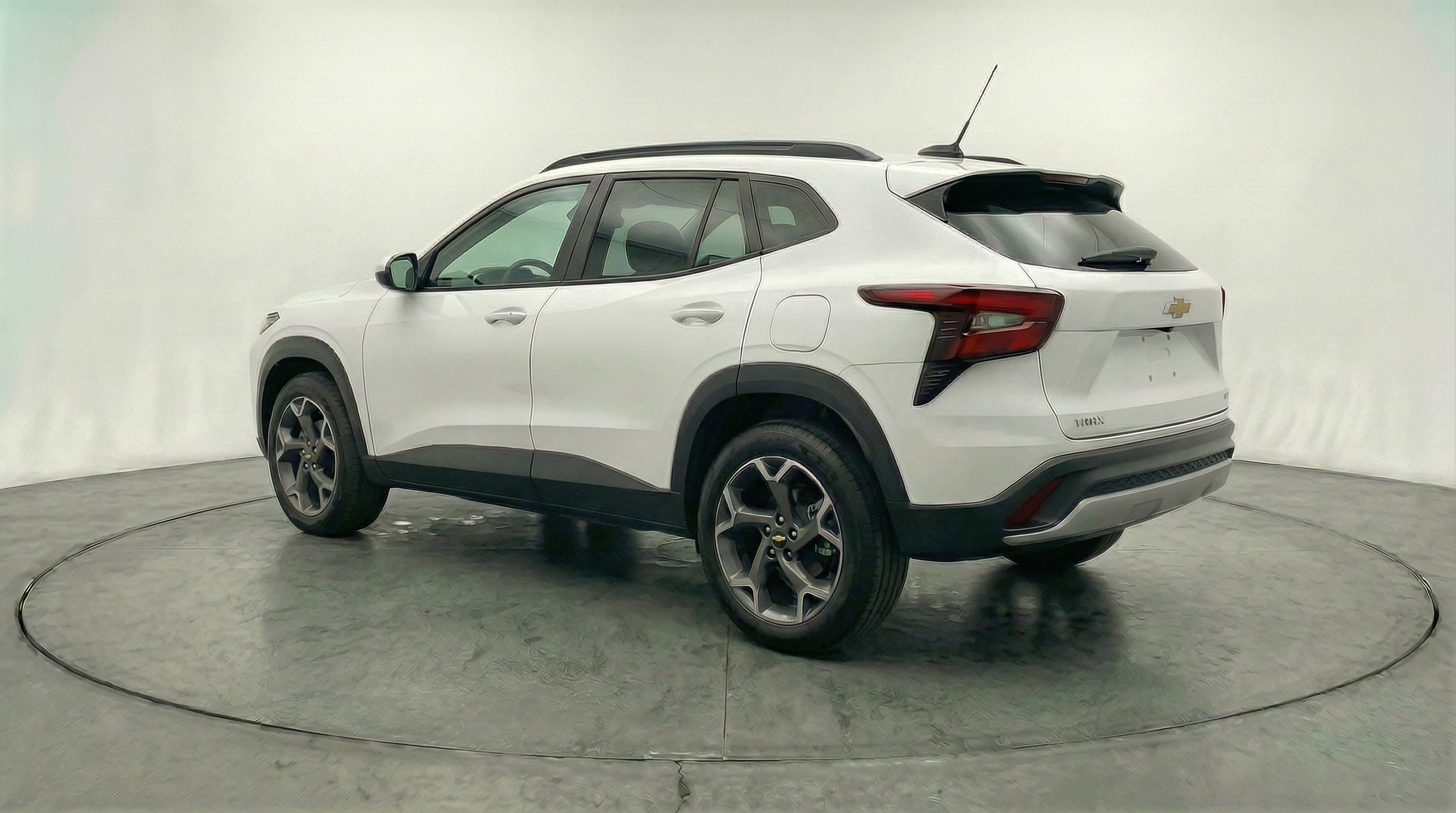 Used 2025 Chevrolet Trax LT w/ LT Convenience Package FWD image 6