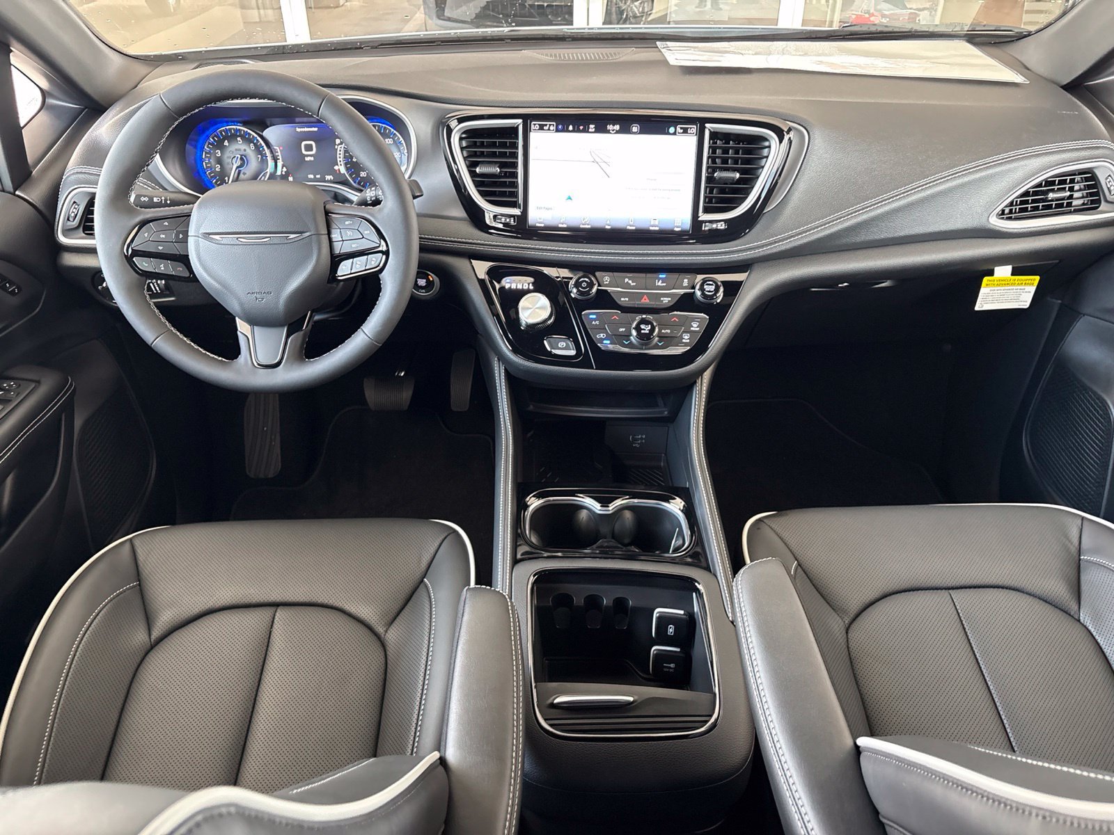 New 2027 Chrysler Pacifica Limited FWD image 26