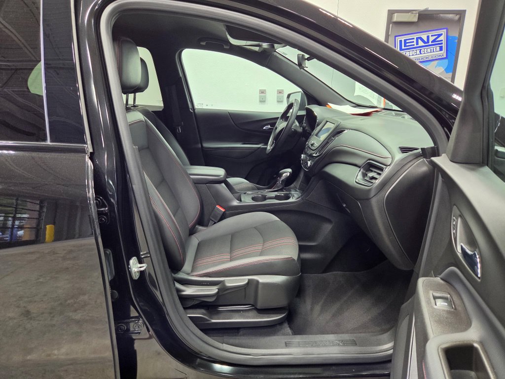 Used 2022 Chevrolet Equinox RS AWD/4WD image 18