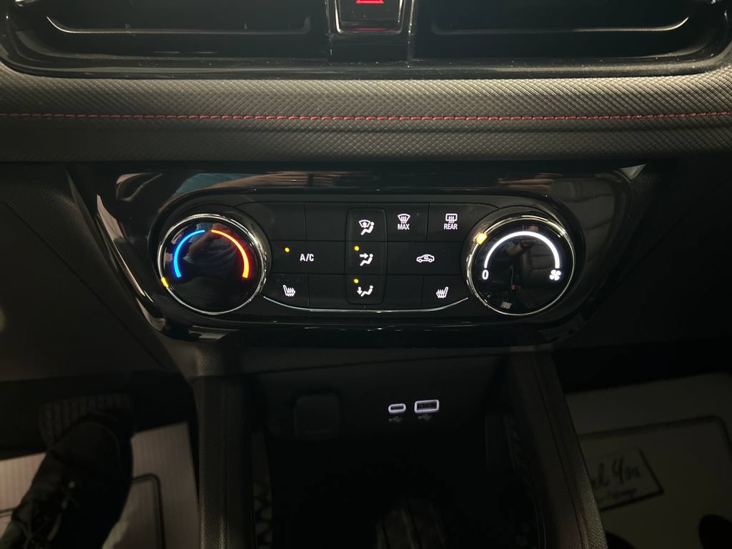 Used 2024 Chevrolet TrailBlazer RS AWD/4WD image 19