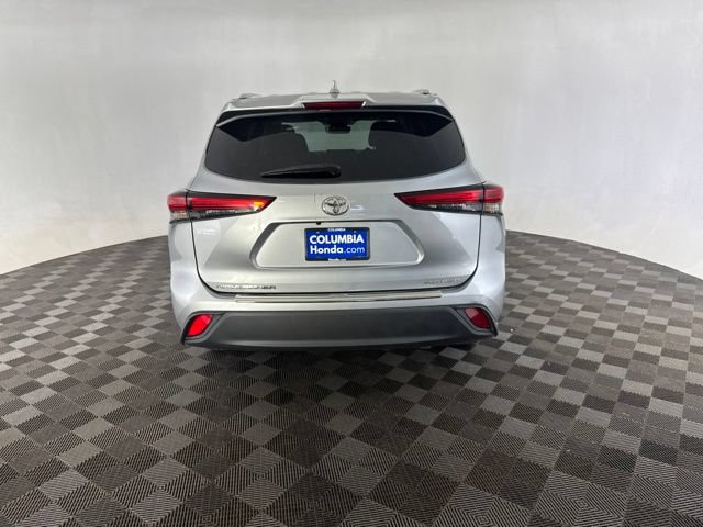 Used 2020 Toyota Highlander XLE w/ Protection Package #3 AWD/4WD image 7