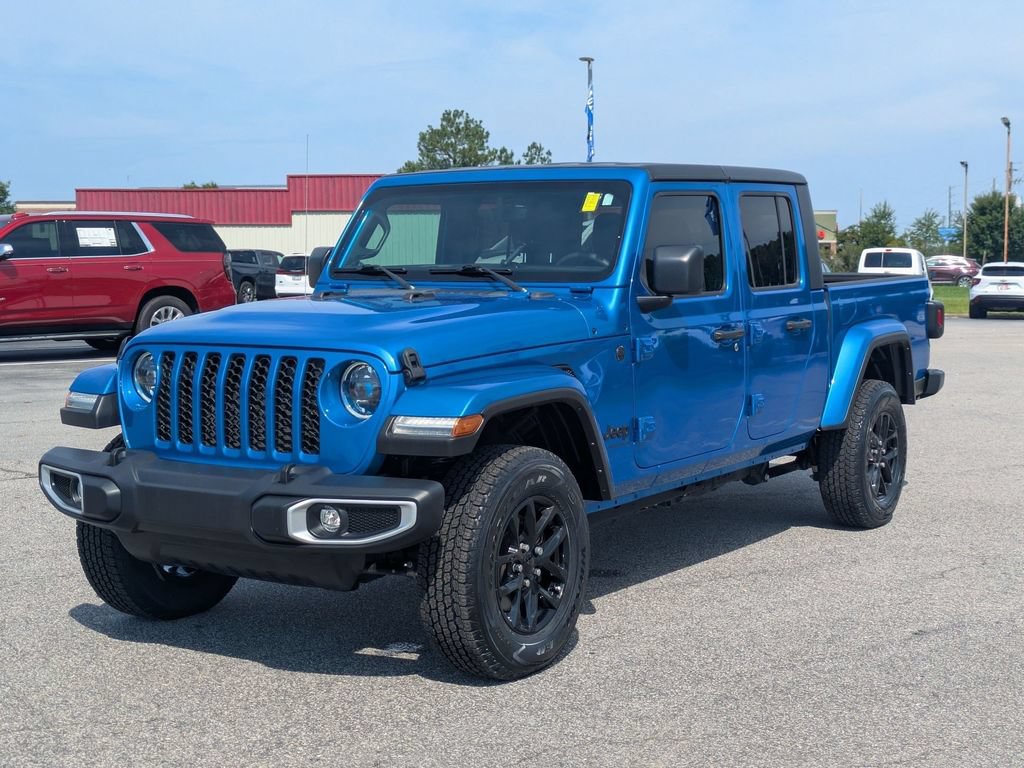 Used 2023 Jeep Gladiator Sport AWD/4WD image 6