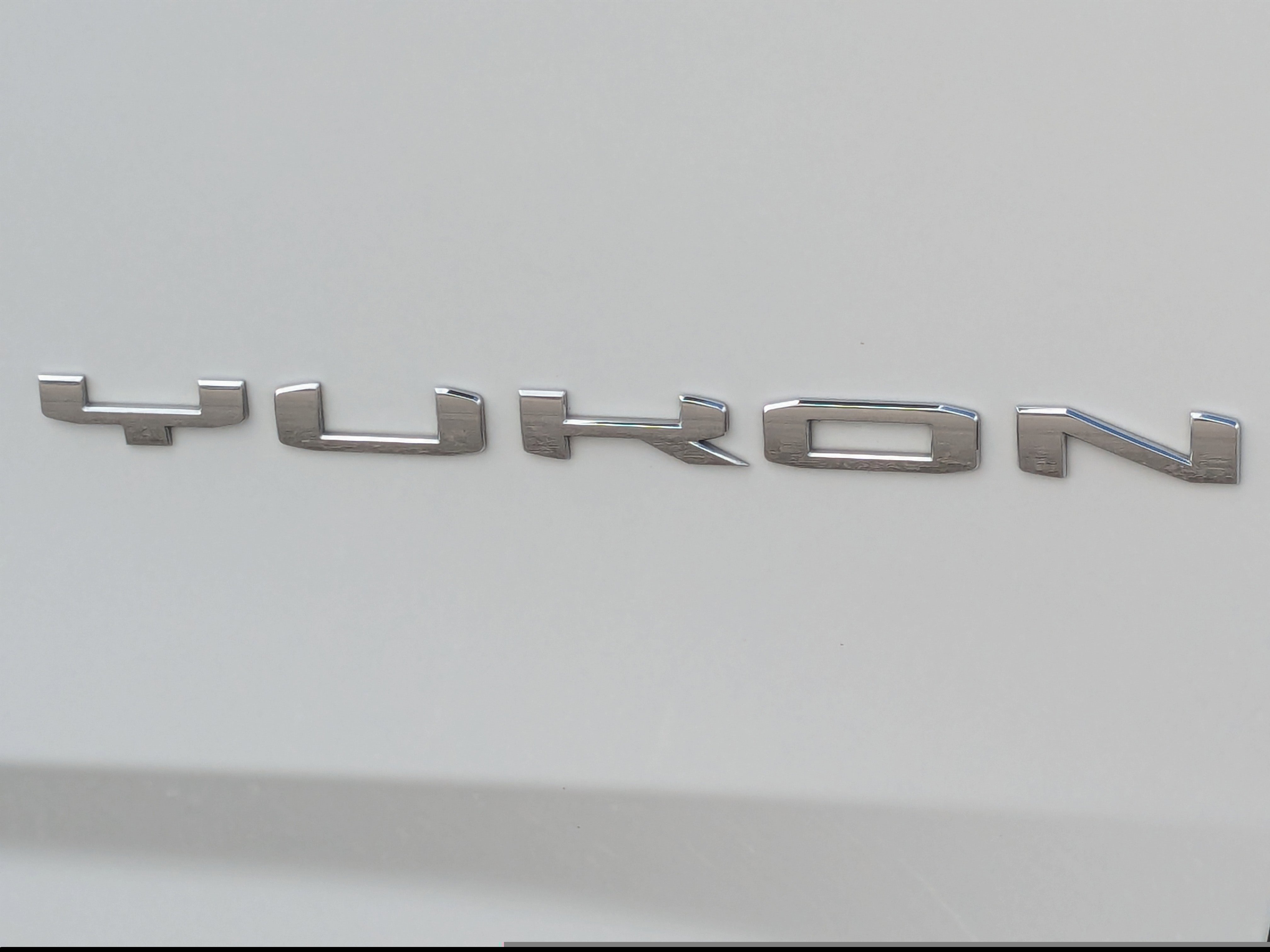 Used 2024 GMC Yukon SLT image 15