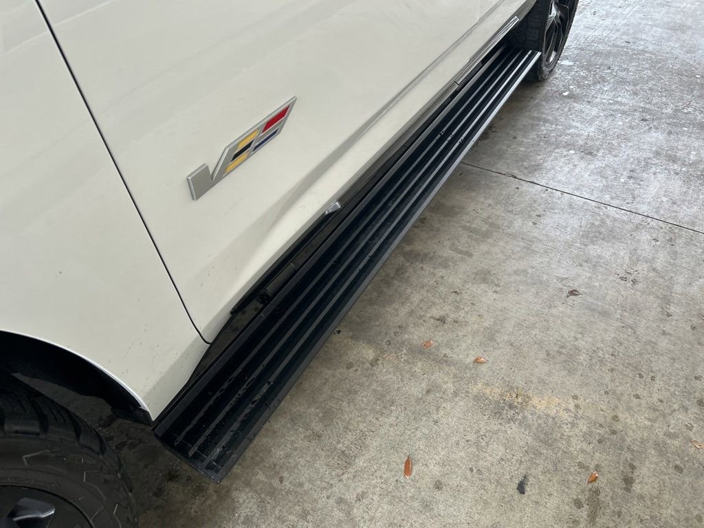 Used 2024 Cadillac Escalade V AWD/4WD image 19