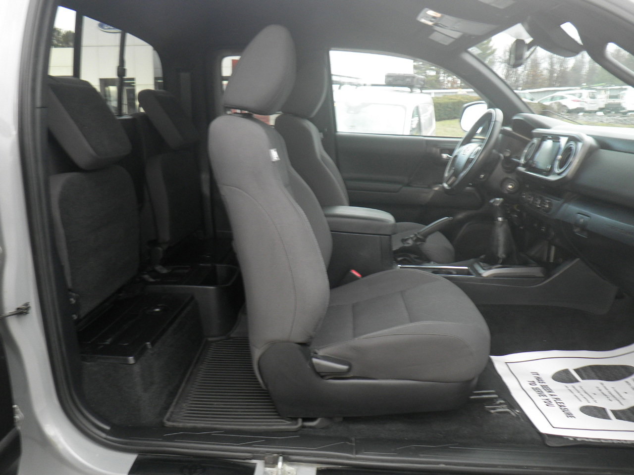 Used 2018 Toyota Tacoma TRD Sport image 26