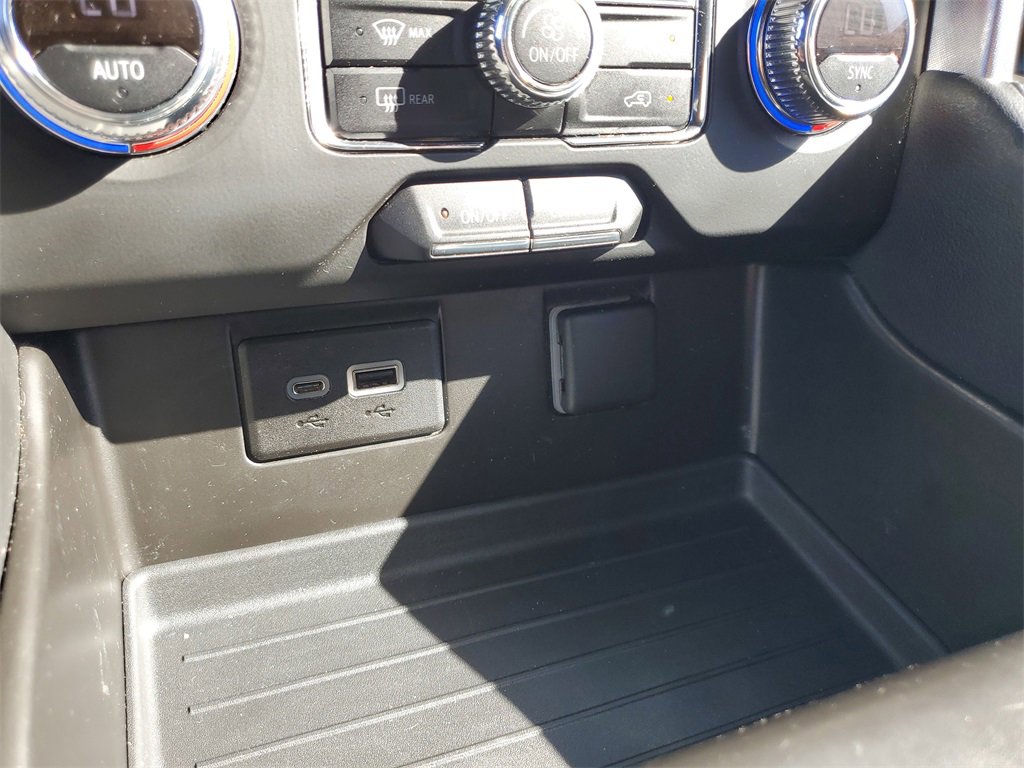 Used 2021 GMC Yukon SLE w/ Gmc Pro Safety Plus Package image 29