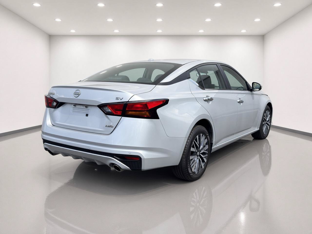 Used 2023 Nissan Altima 2.5 SV w/ SV Premium Package AWD/4WD image 5
