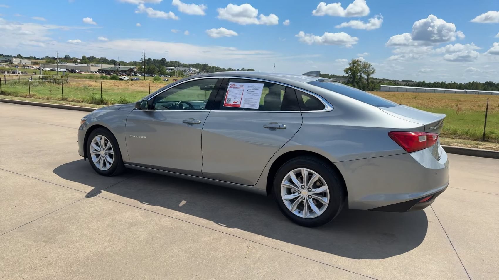 Used 2025 Chevrolet Malibu LT FWD image 7