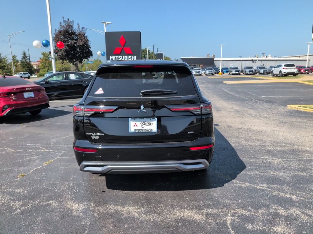 New 2026 Mitsubishi Outlander SEL FWD image 9