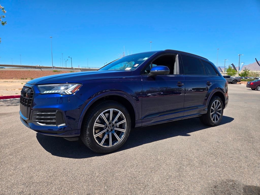 Used 2023 Audi Q7 2.0T Premium Plus w/ Premium Plus Package AWD/4WD image 3