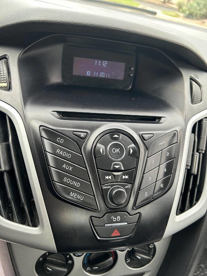 Used 2012 Ford Focus SE w/ SE Sport Pkg image 24