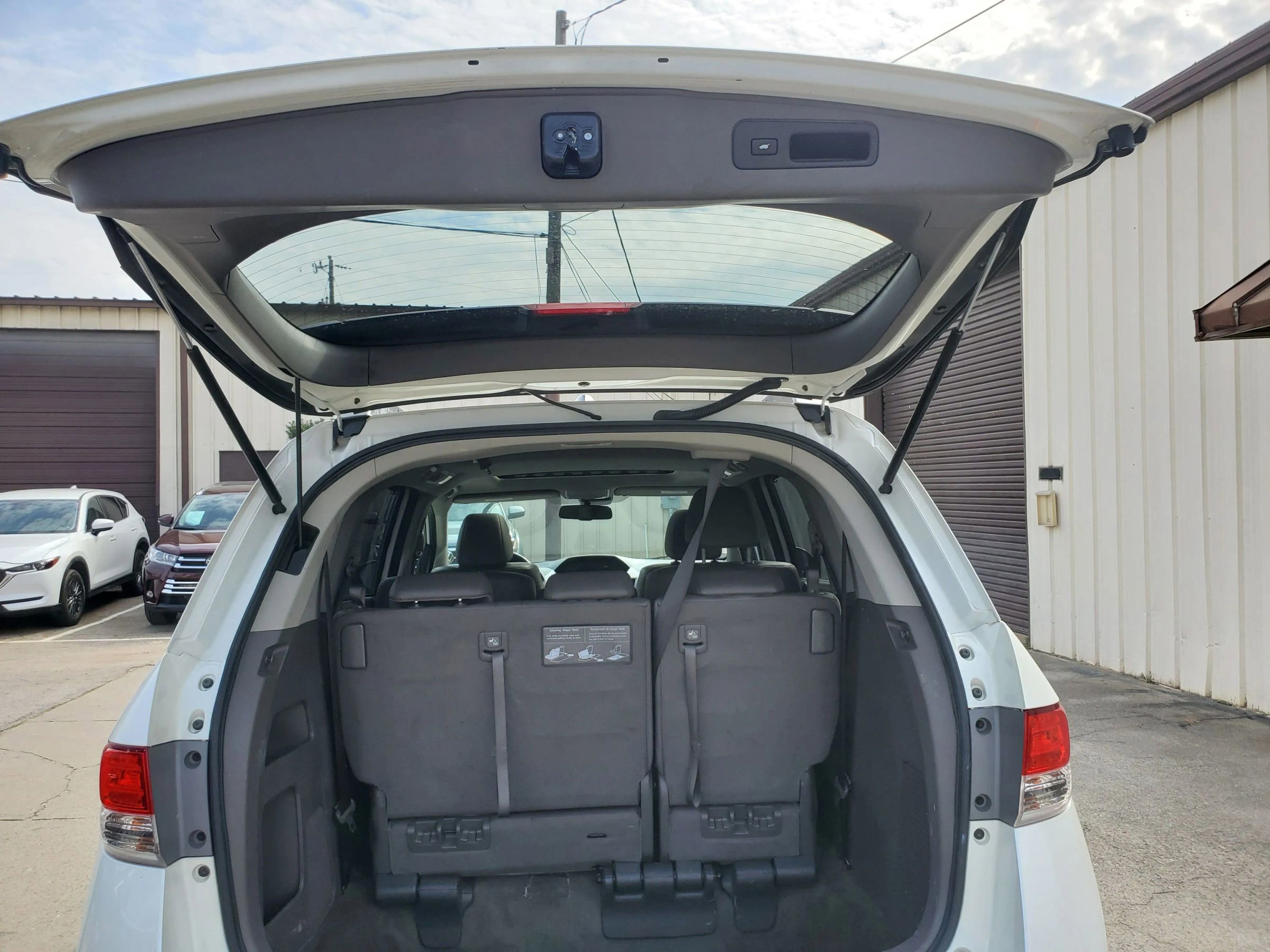 Used 2015 Honda Odyssey EX-L image 48