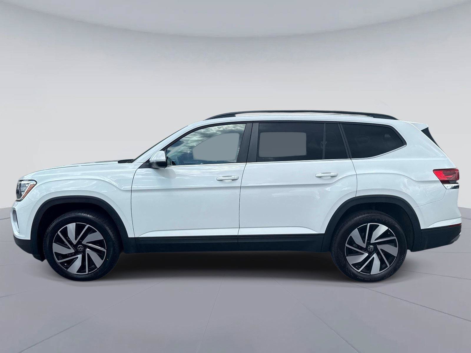 Used 2025 Volkswagen Atlas SE FWD image 7