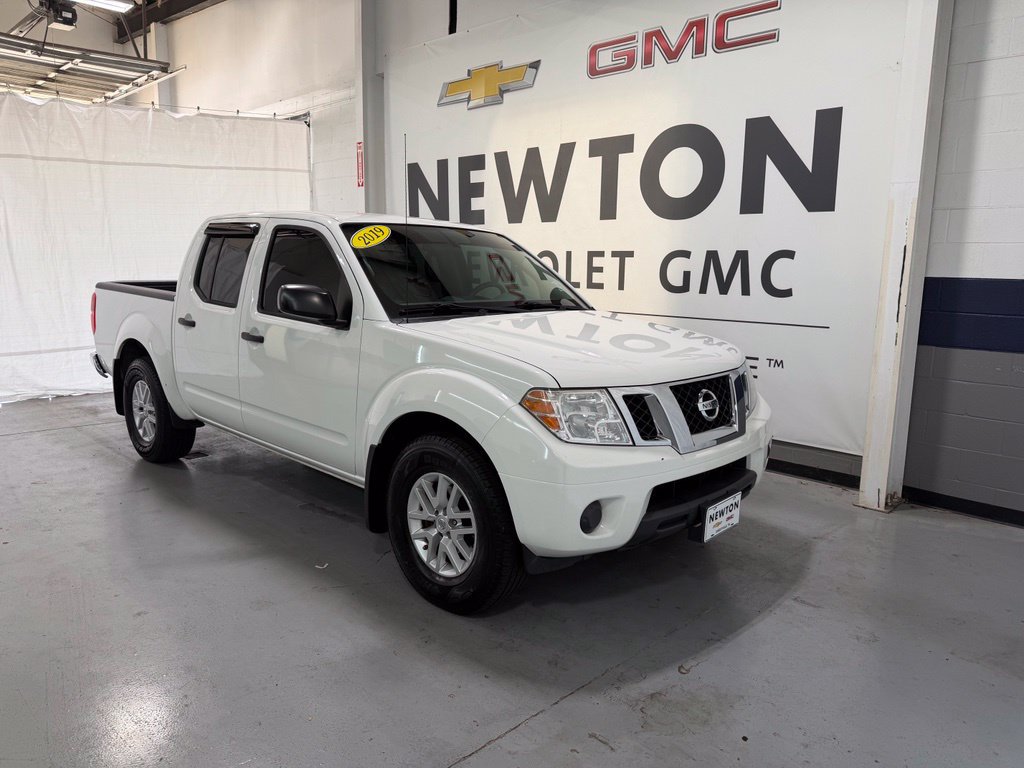 Used 2019 Nissan Frontier SV RWD image 2
