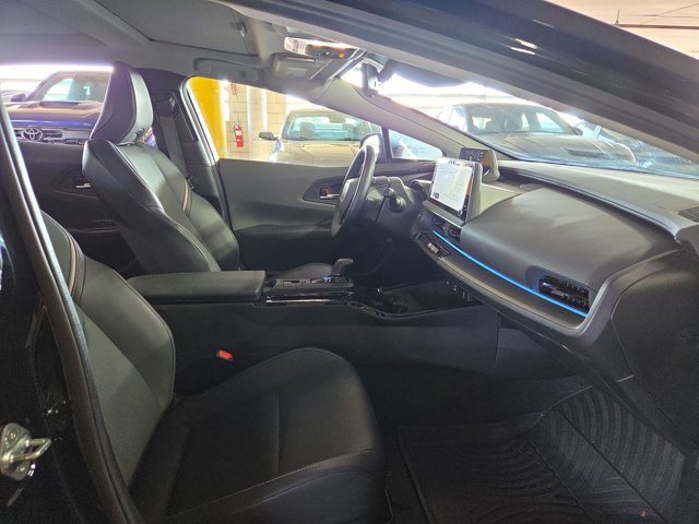 Used 2024 Toyota Prius XLE FWD image 19