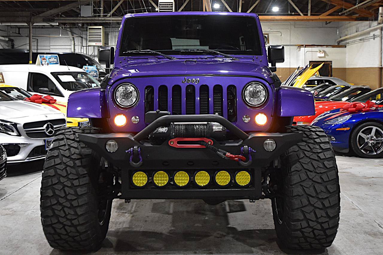 Used 2017 Jeep Wrangler Unlimited Rubicon w/ Cold Weather Group AWD/4WD image 3