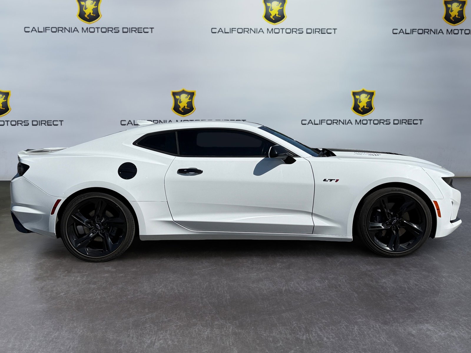 Used 2022 Chevrolet Camaro LT w/ RS Package image 6