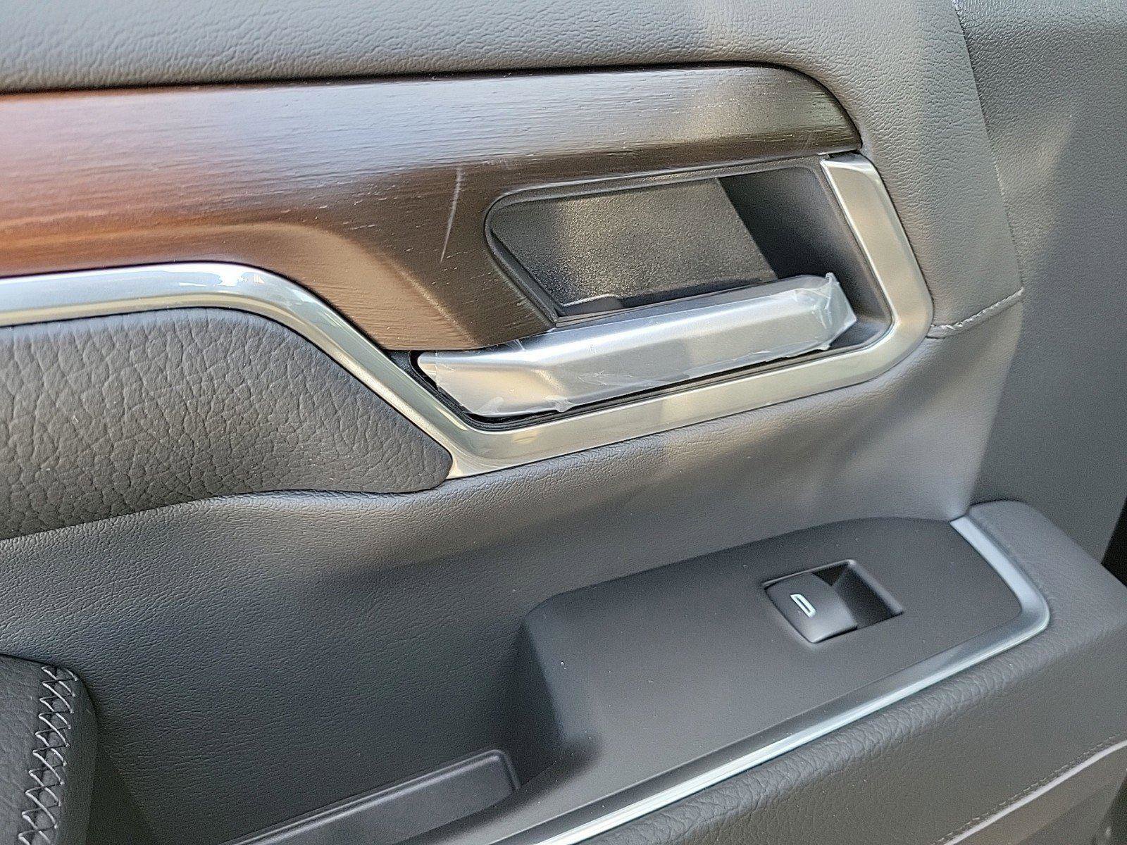 New 2026 GMC Sierra 3500 Denali w/ Denali Reserve Package image 14