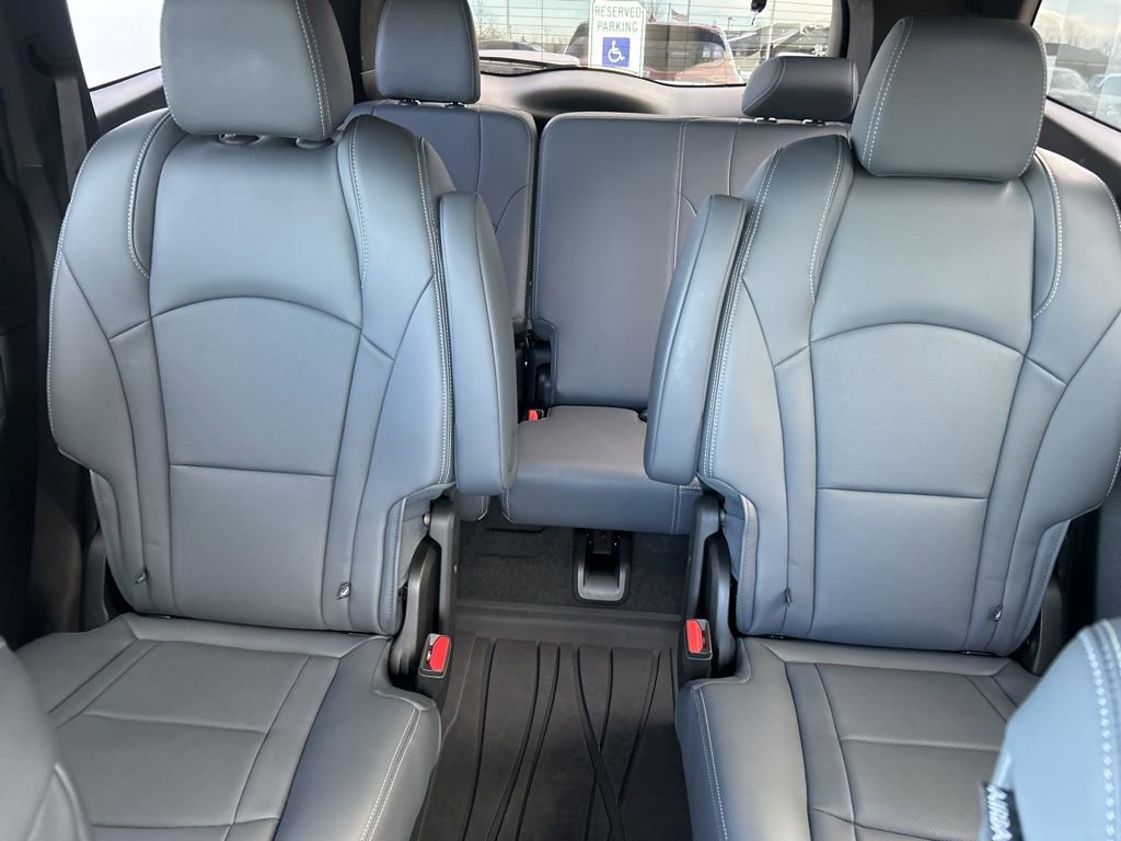 Used 2023 Buick Enclave Essence w/ Experience Buick Package image 26
