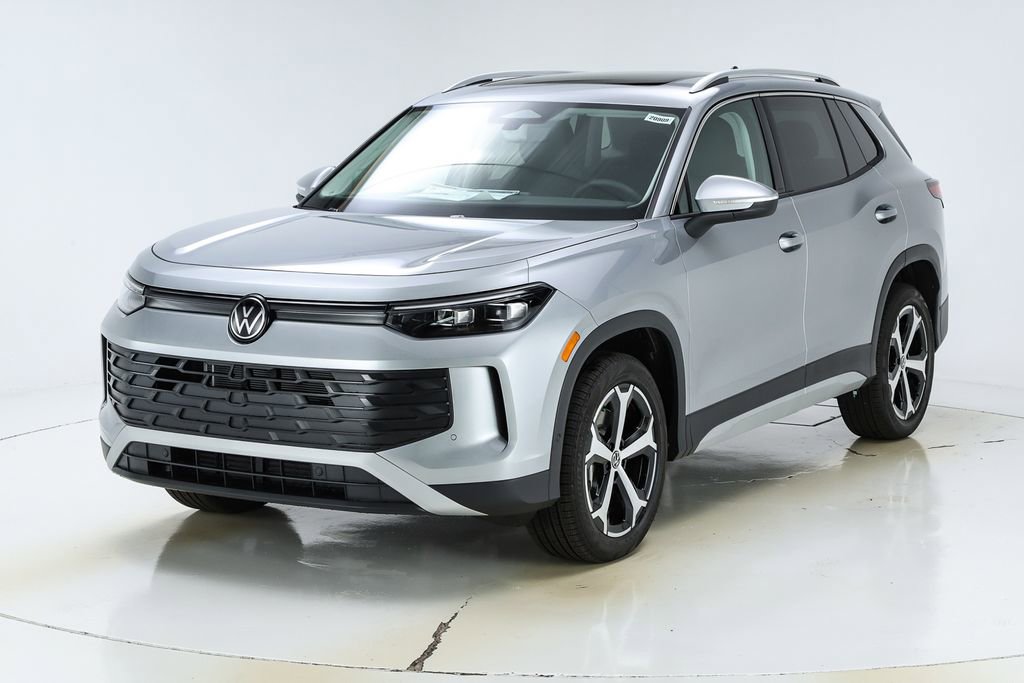 New 2026 Volkswagen Tiguan SE image 1