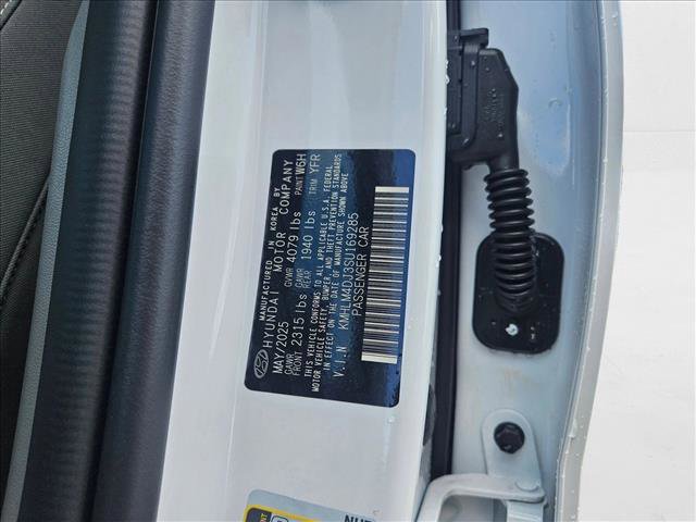 New 2025 Hyundai Elantra Blue image 18