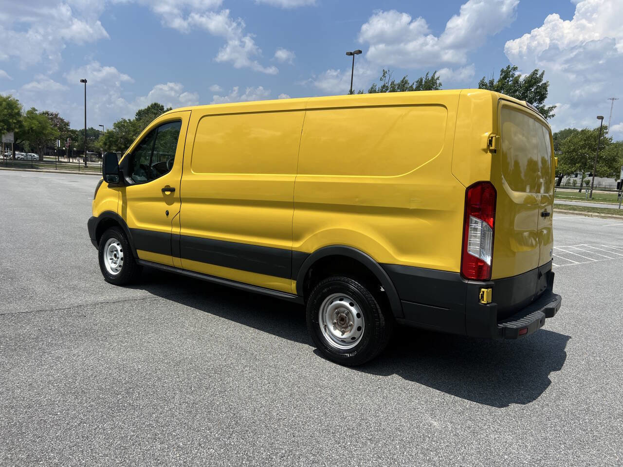 Used 2019 Ford Transit 250 130 Low Roof image 5