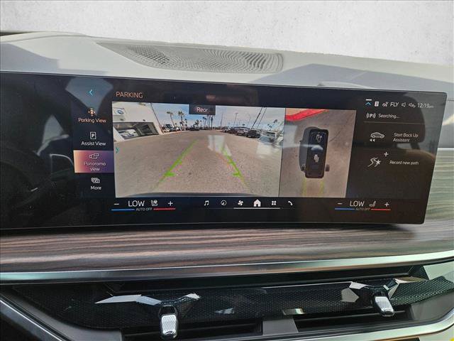 Used 2026 BMW X7 xDrive40i w/ M Sport Package AWD/4WD image 13