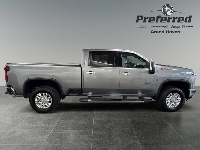 Used 2024 Chevrolet Silverado 2500 LTZ w/ LTZ Plus Package AWD/4WD image 9