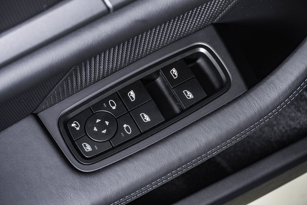 New 2026 Porsche Taycan AWD/4WD image 26