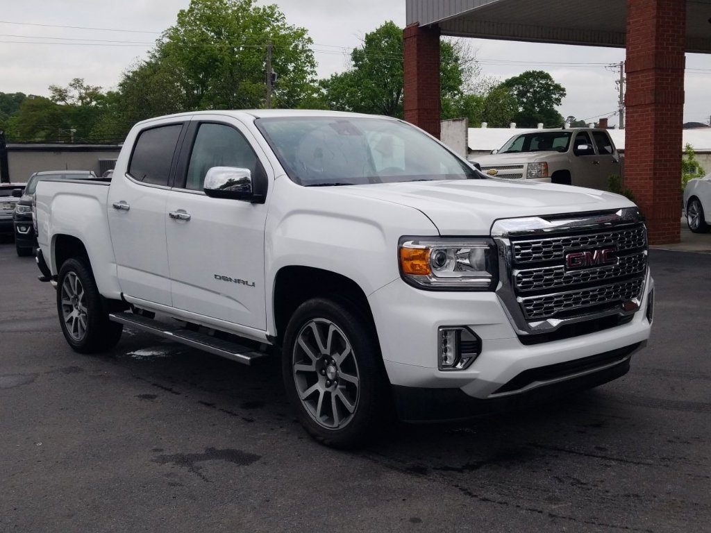 Used 2021 GMC Canyon Denali image 2