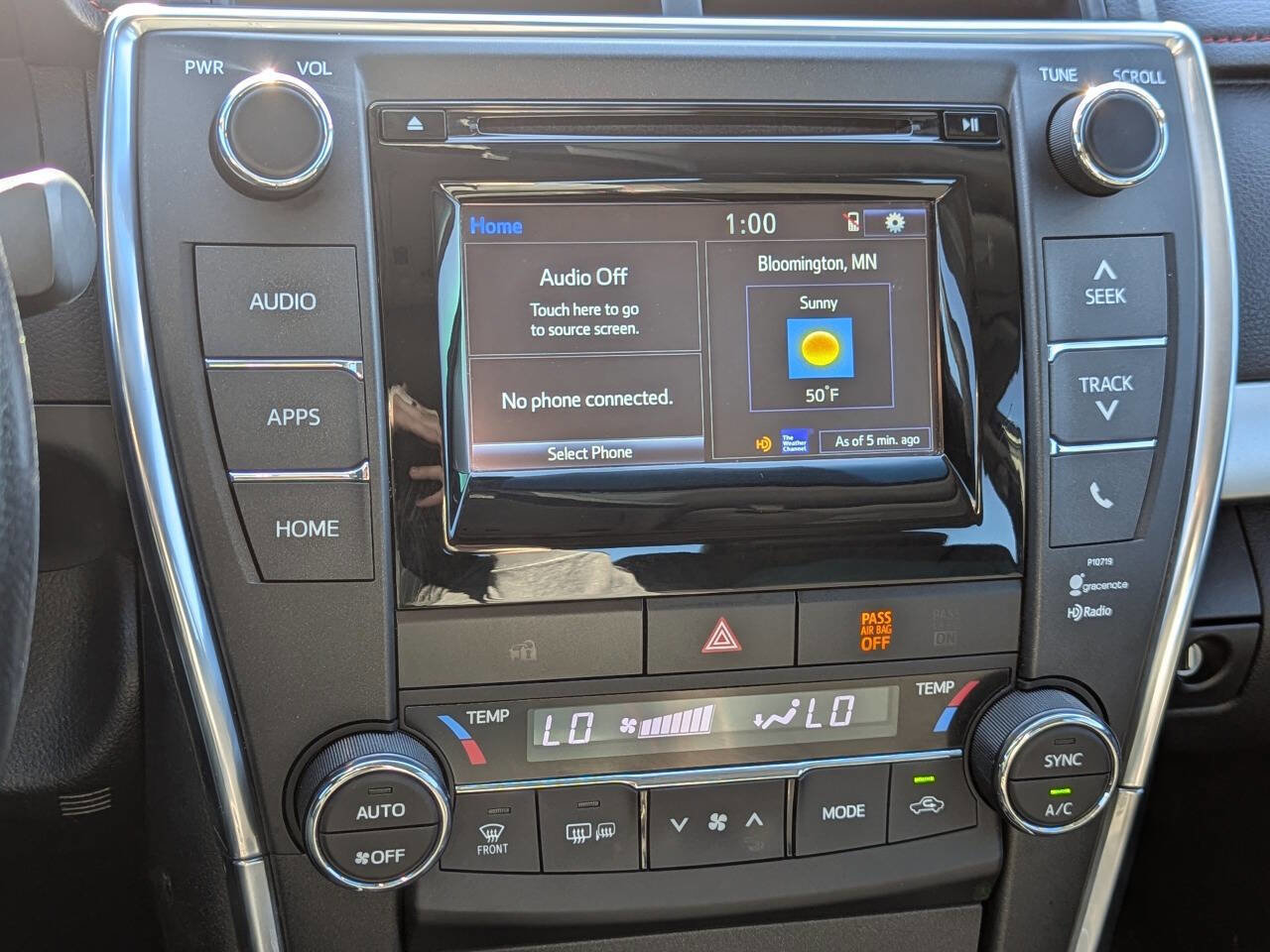 Used 2015 Toyota Camry XSE w/ Moonroof Package image 21