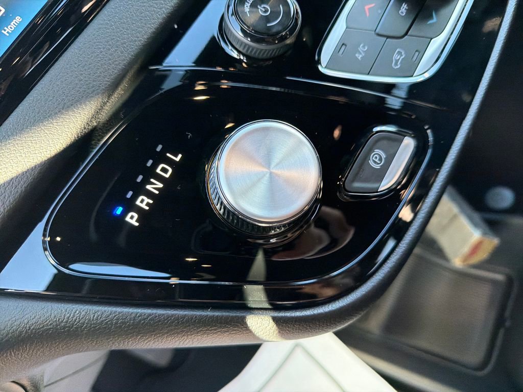 New 2026 Chrysler Voyager LX image 22