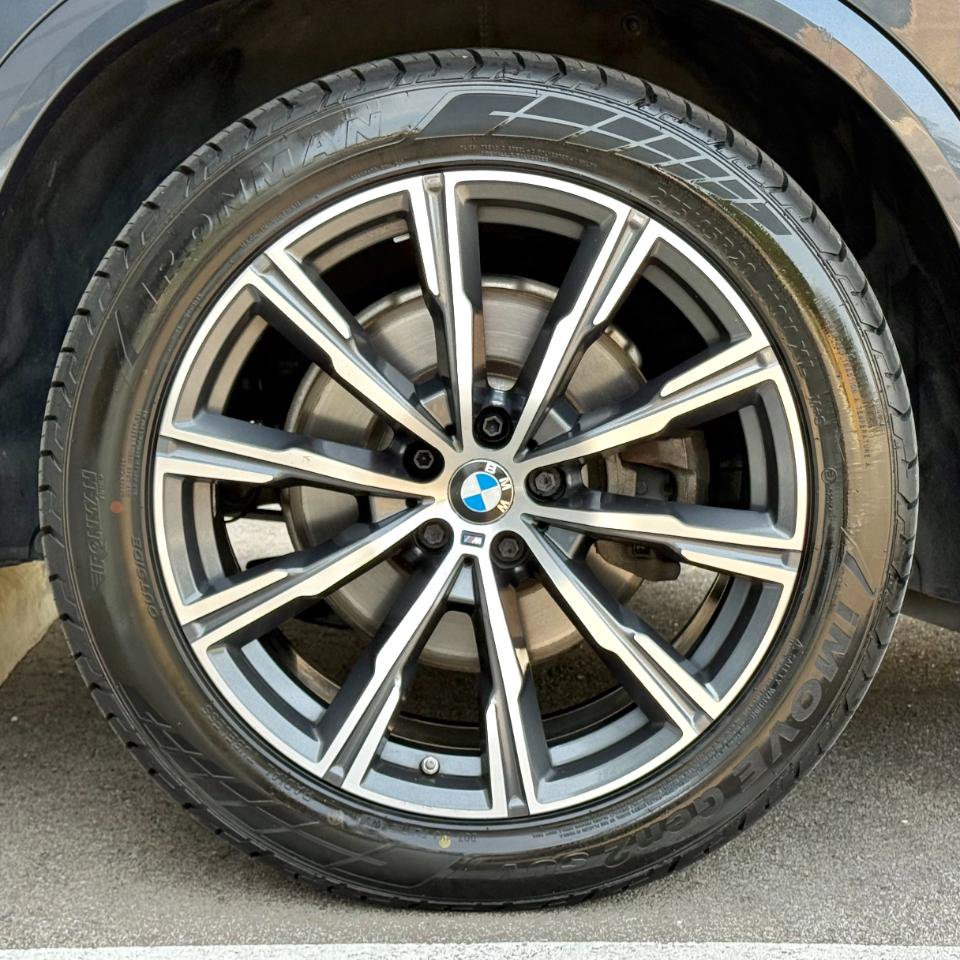 Used 2019 BMW X5 xDrive40i w/ M Sport Package AWD/4WD image 31