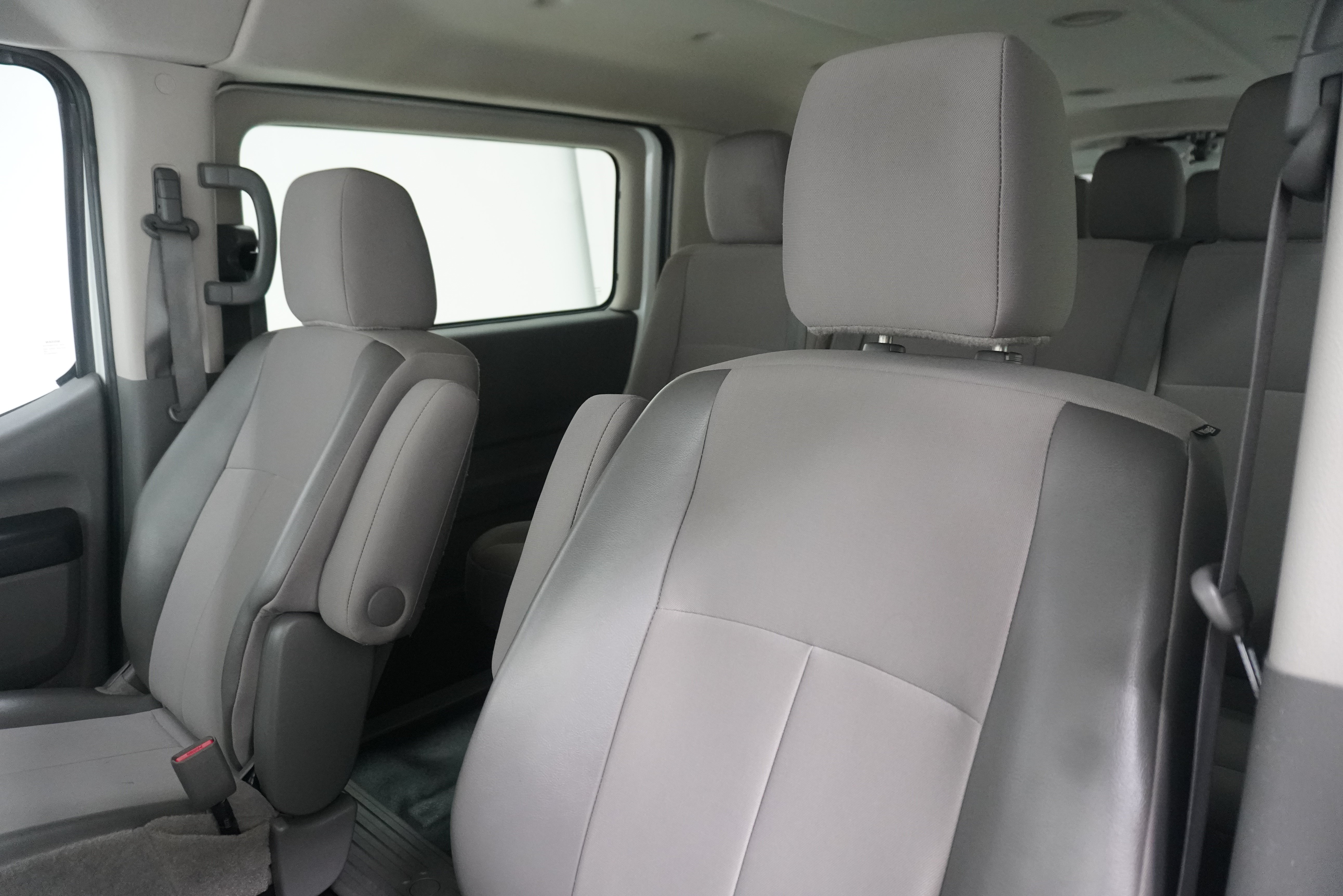 Used 2016 Nissan NV 3500 S w/ Power Package RWD image 9