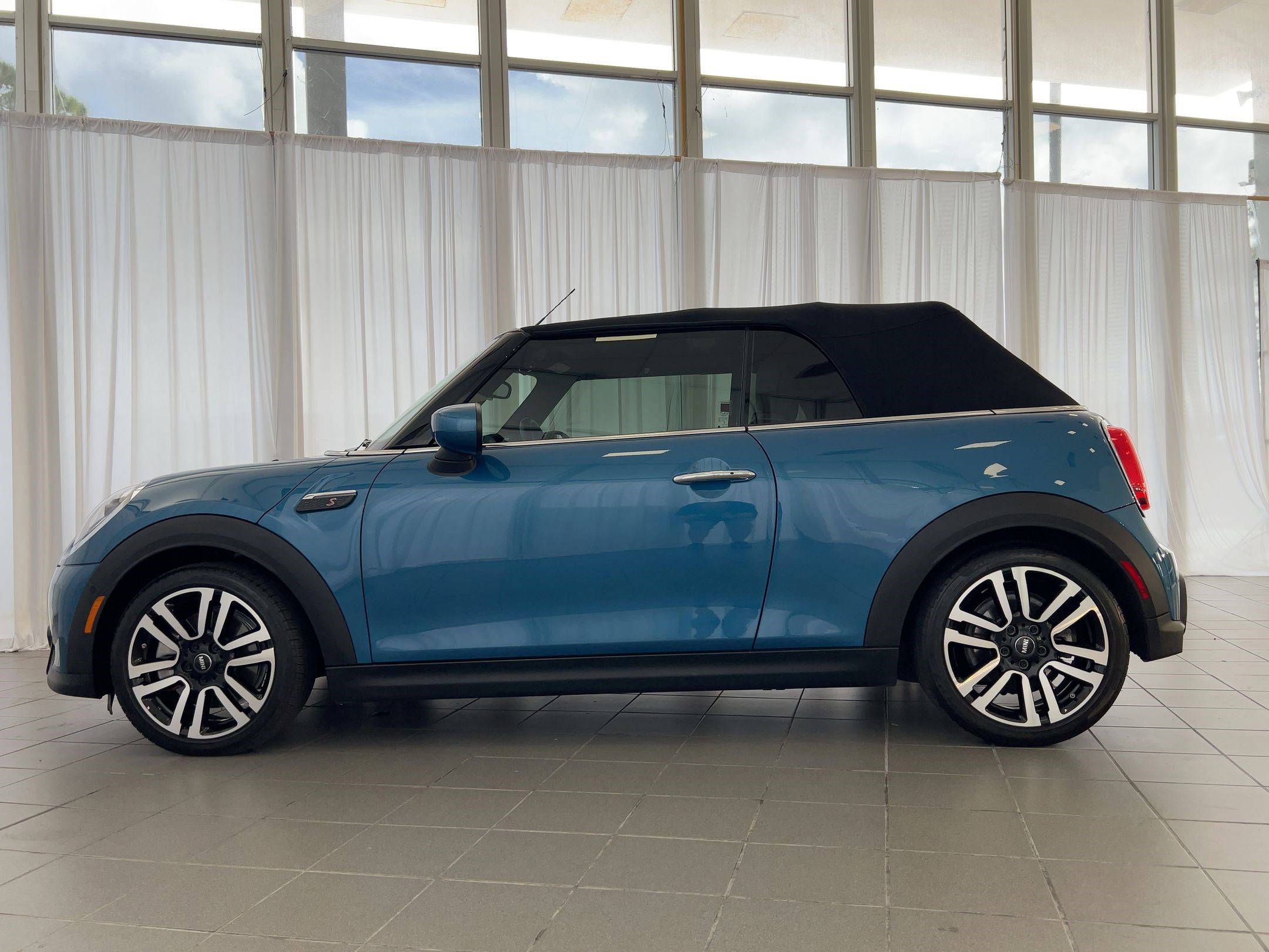 Certified 2023 MINI Cooper S image 2