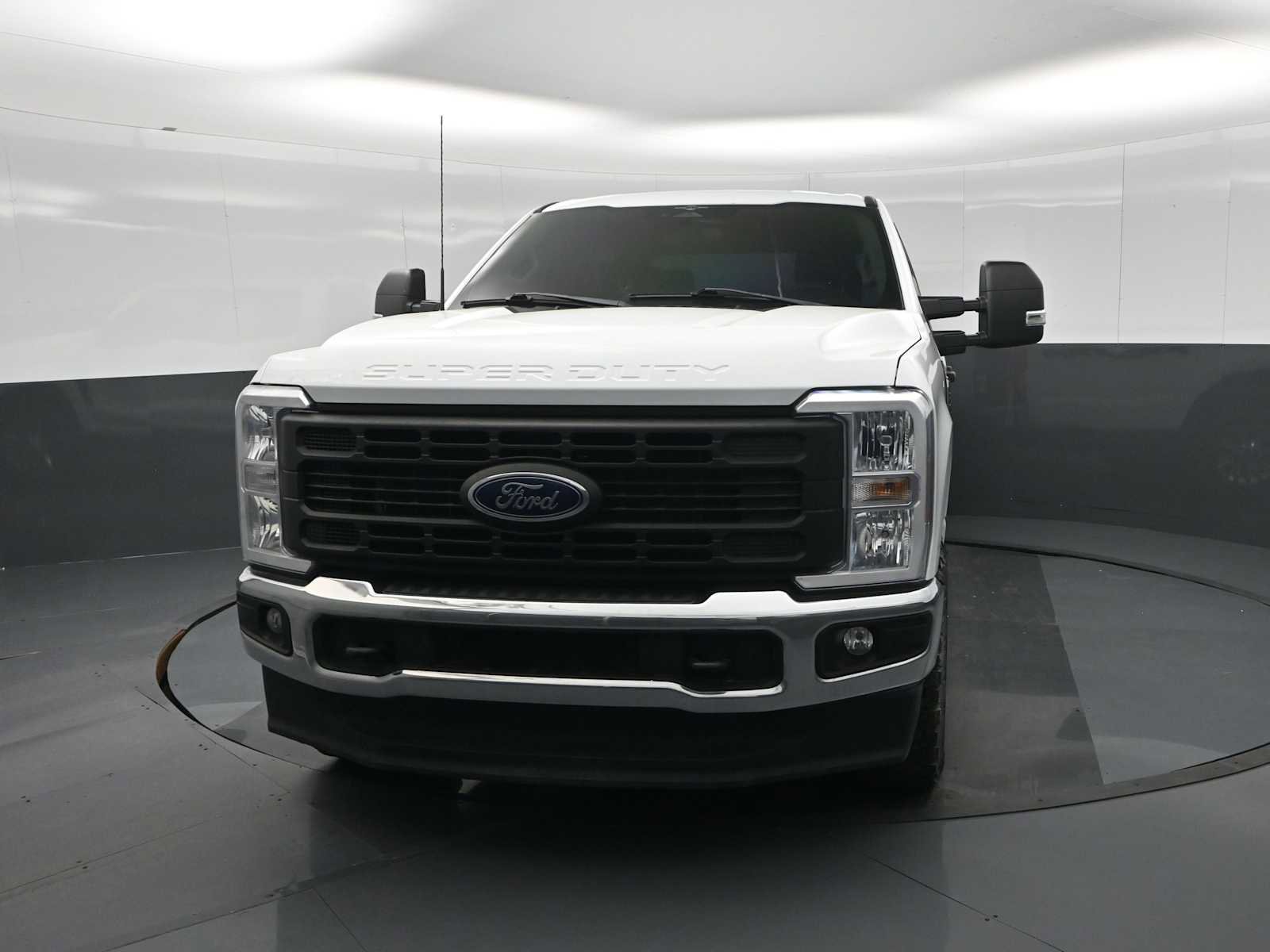 Used 2023 Ford F250 XL w/ FX4 Off-Road Package image 9