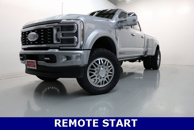 Used 2024 Ford F450 Platinum image 28