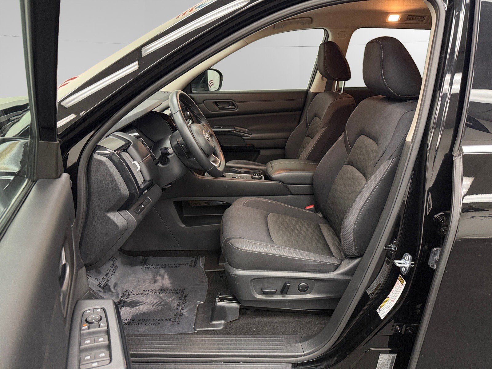 Used 2024 Nissan Pathfinder SV AWD/4WD image 9