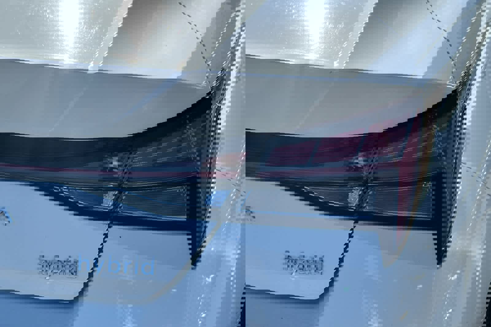 Used 2021 Hyundai Elantra Limited w/ Cargo Package image 18