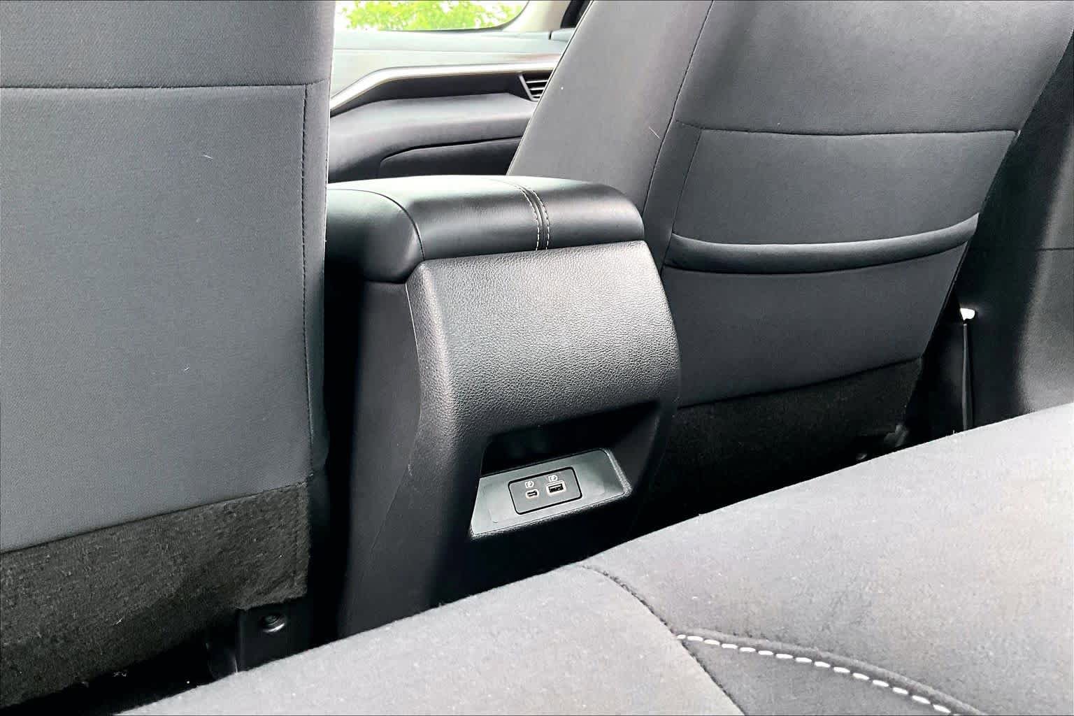 Used 2025 Nissan Altima 2.5 SV FWD image 34
