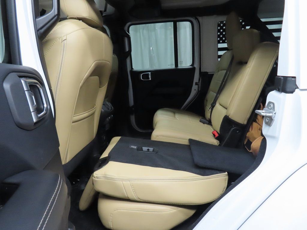 Used 2018 Jeep Wrangler Unlimited Sahara w/ Cold Weather Group image 42