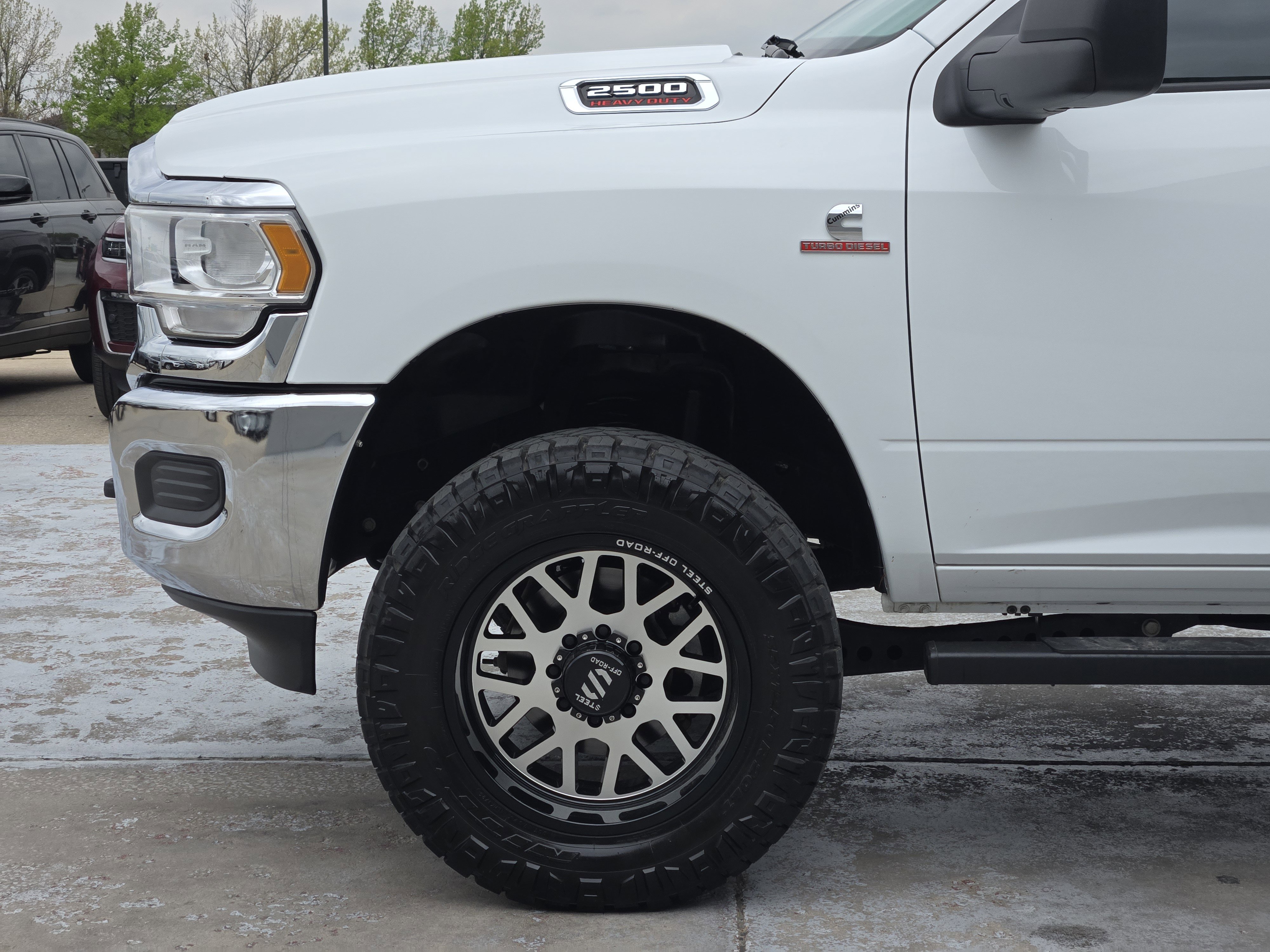 Used 2023 RAM 2500 Tradesman w/ Chrome Appearance Group image 9