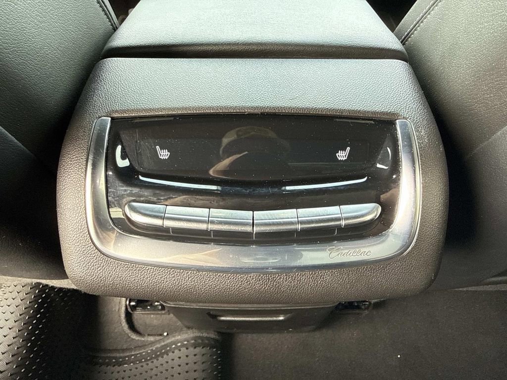 Used 2023 Cadillac XT6 Premium Luxury FWD image 26