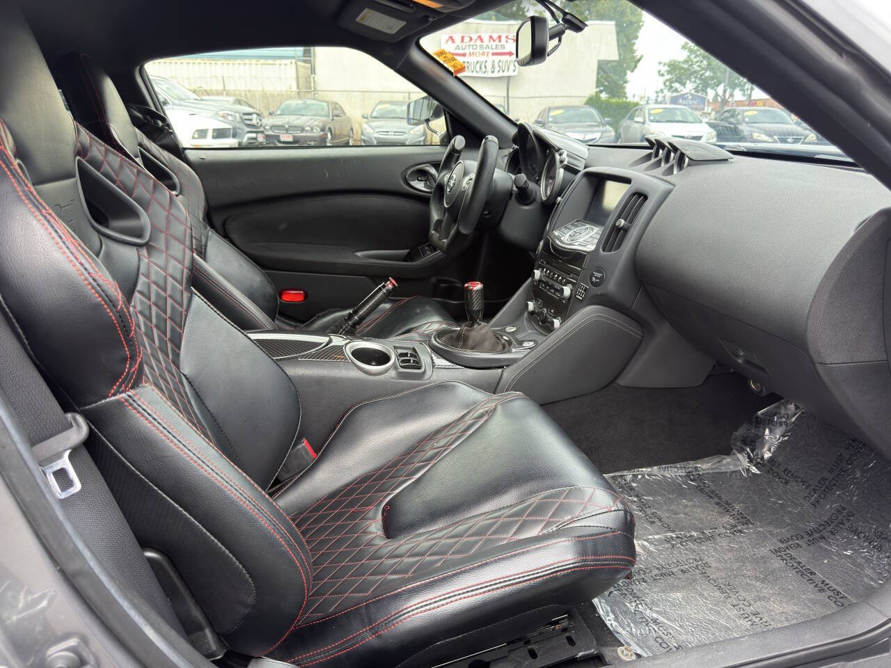 Used 2014 Nissan 370Z Touring w/ Sport Package RWD image 12