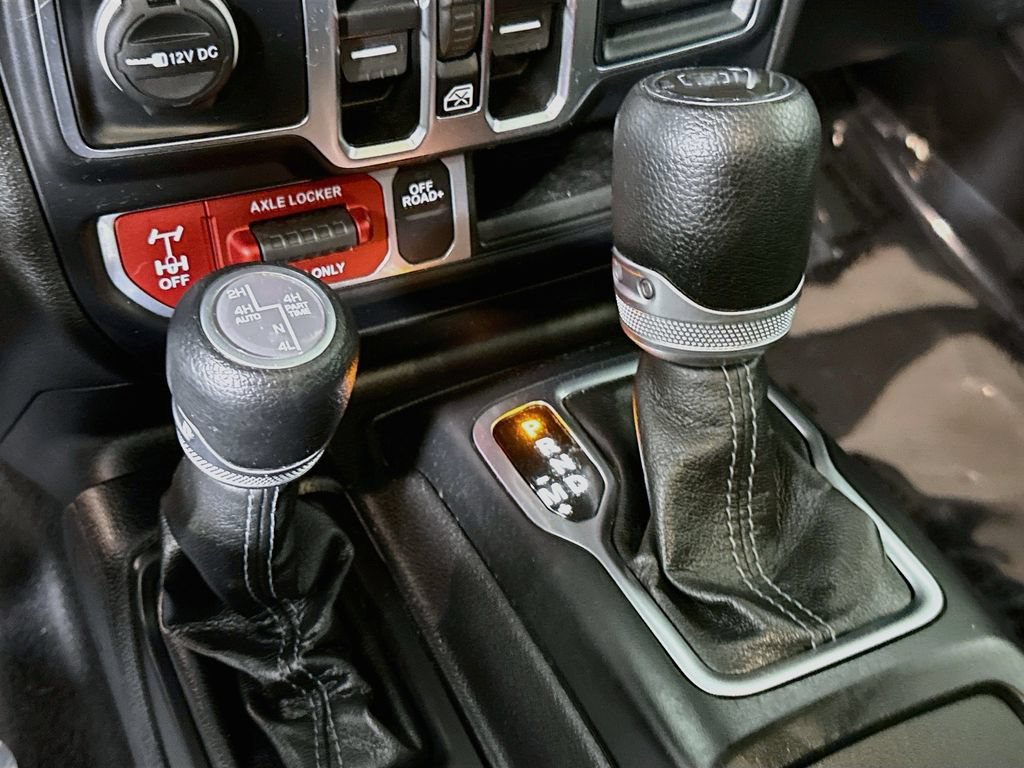 Used 2024 Jeep Wrangler Unlimited AWD/4WD image 10