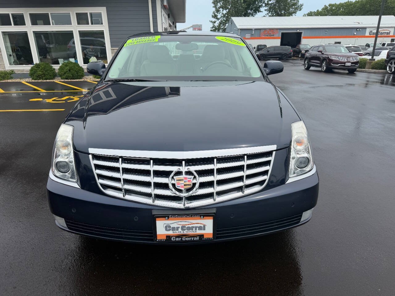 Used 2009 Cadillac DTS w/ Trunk Convenience Package FWD image 8