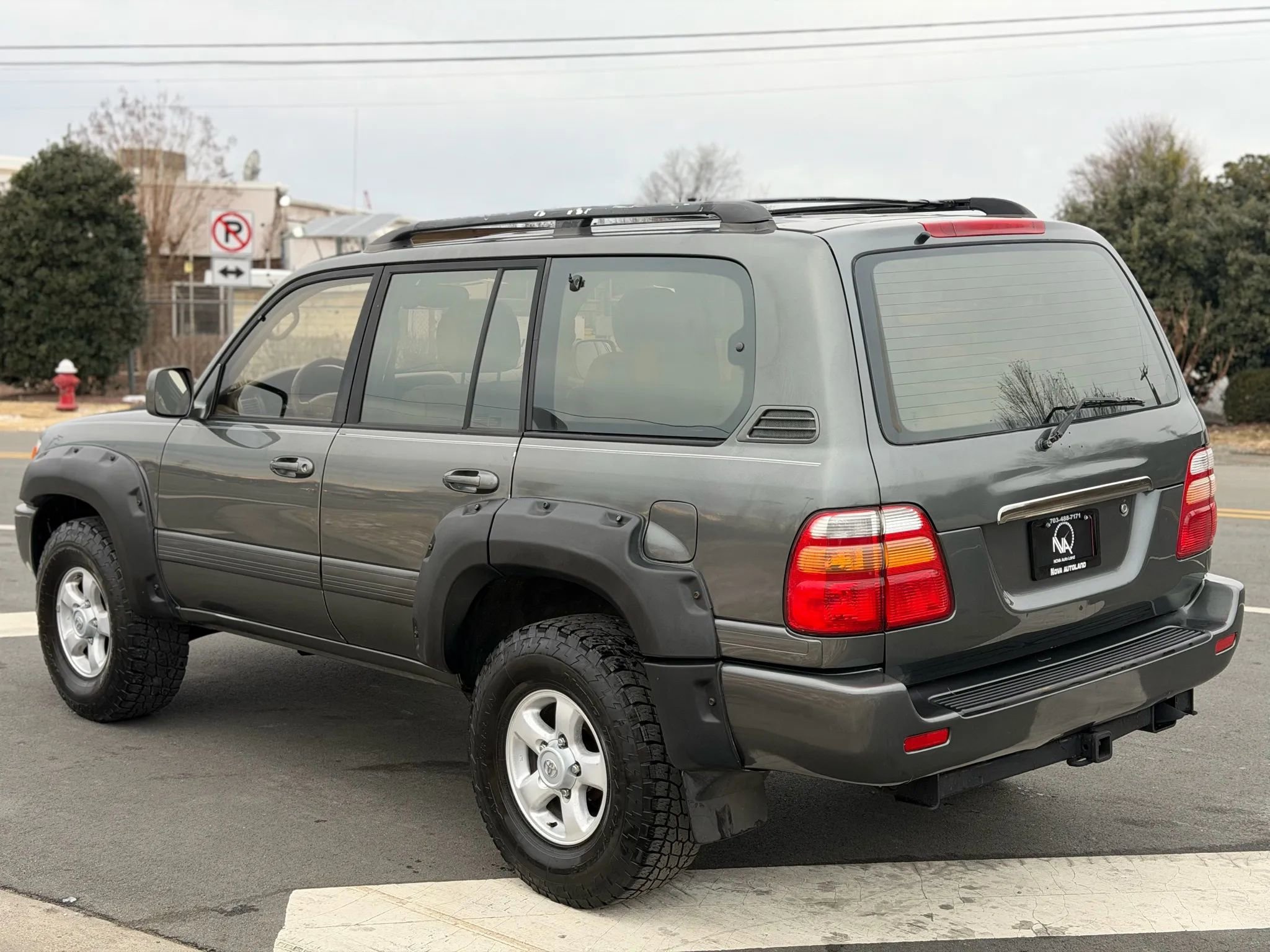 Used 2000 Toyota Land Cruiser Sport Utility 4D image 6