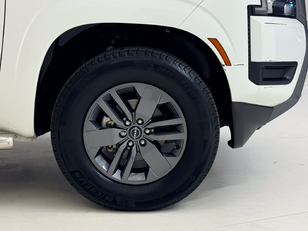 Used 2025 Nissan Frontier SV RWD image 6