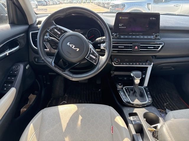 Used 2022 Kia Seltos SX image 17